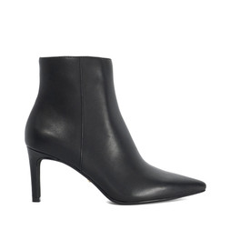 Dune London Obsessively £139 Black leather www.dunelondon.com