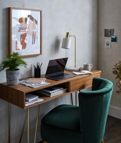 https://ww-w.prshots.co.uk/contents/archives/2121/1071/images/thumb350x287_auto/sofology_lottie_console_table_wfh_portrait-1_thumb.jpg