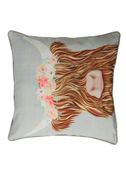 B&M GARDEN SS26 // HIGHLAND COW // HIGHLAND COW CUSHION // £8 //