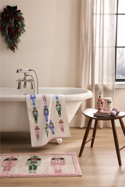 B&M AW26 CHRISTMAS BATH 3