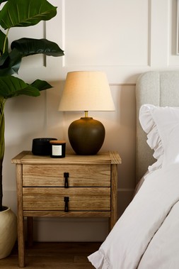 B&M HOME SS26 // WILLOW & BAY BEDDING // LARGE UNWIND 3 WICK CANDLE £6 // SMALL CANDLE - UNWIND £2.50 // LILI GREEN TAPERED SHADE LAMP £18 //