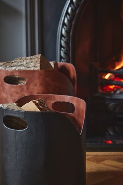 BLACK FAUX LEATHER LOG BUCKET H30CM W40CM