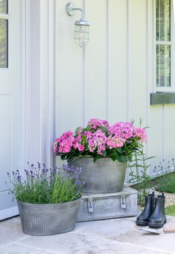OUTDOOR GALVANISED TROUGH