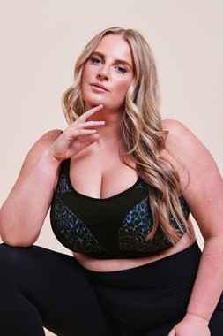 EVERYMOVE WIRED SPORTS BRA £48.00 €73.00 CAD96.00 AUD105.95. - Available from December
