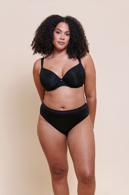 Smoothie Spacer Black Bra UKP 42, USD 74, CAD 92, EU 62, AUD 96.95 1