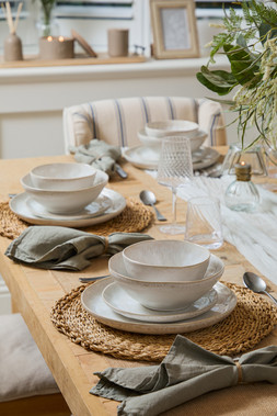 Hinch Home Table Setting