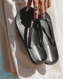 Lolita Flip Flops Black